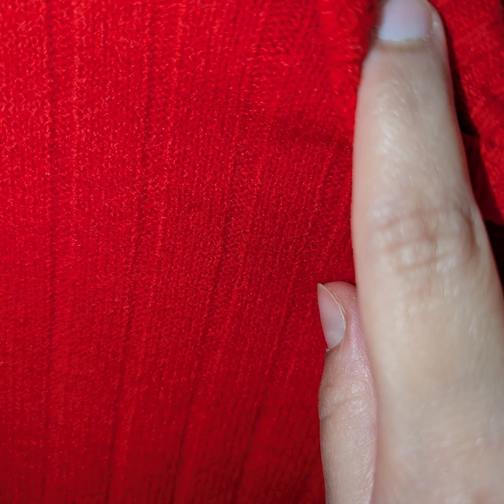 Eddie Bauer Red Women's Sweater - Picture 5 of 5
